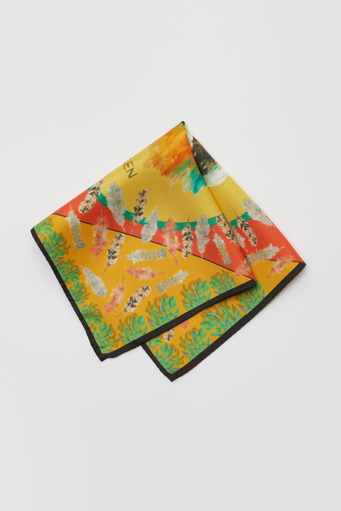 Pañuelo de bolsillo de seda natural naranja y amarillo con plumas y hojas