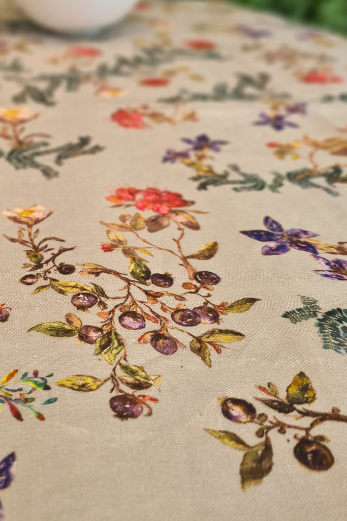 Mantel de lino y algodón gris con flores de colores